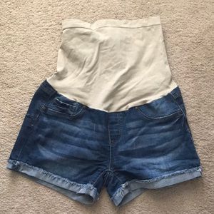 Maternity jean cut off shorts